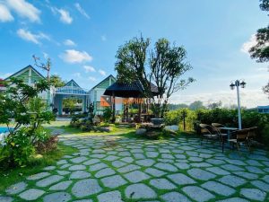 Công Dụng Tuyệt Vời Của Đá Tự Nhiên Lát Sân Vườn