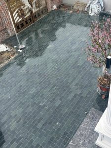 Đá xanh rêu lát sân chống trơn