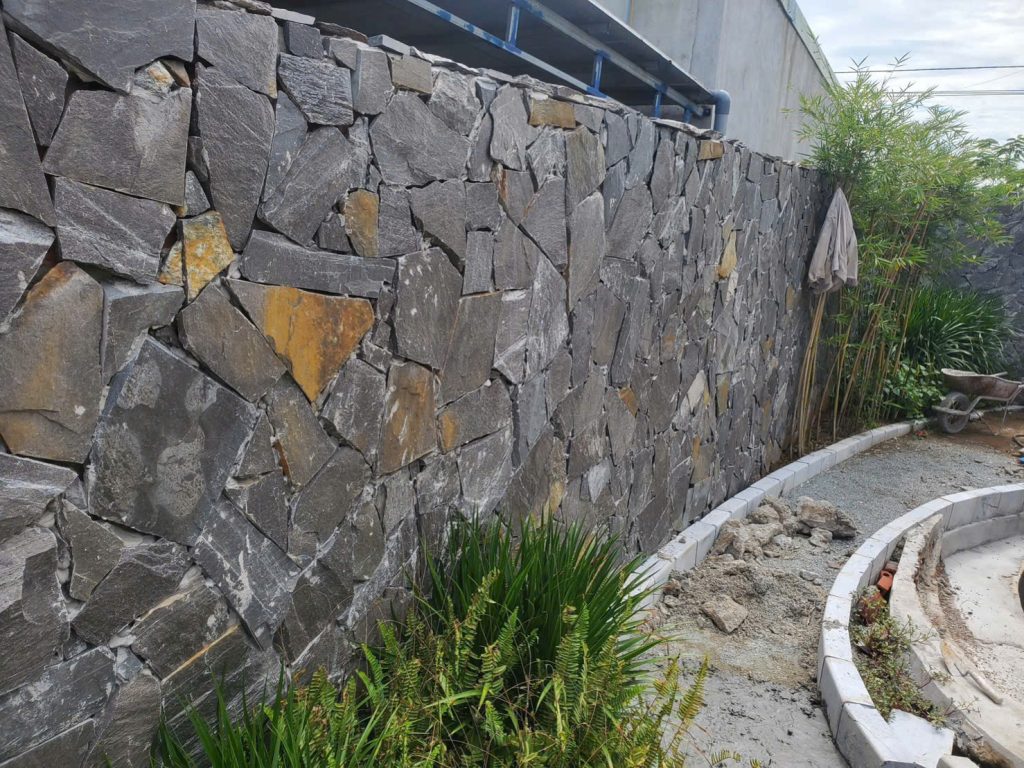 Đá Rối Ốp Tường Tự Nhiên: Vẻ Đẹp Độc Bản Cho Không Gian Kiến Trúc