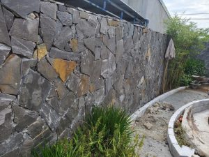 Đá Rối Ốp Tường Tự Nhiên: Vẻ Đẹp Độc Bản Cho Không Gian Kiến Trúc